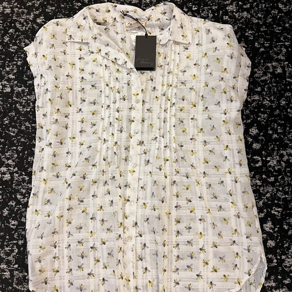 Jane and Delancey Tops - Jane and Delancey short sleeve blouse